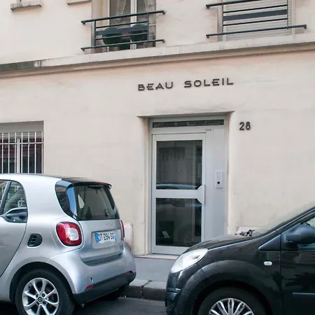 Beautiful Love Nest Near The Seine * Paris