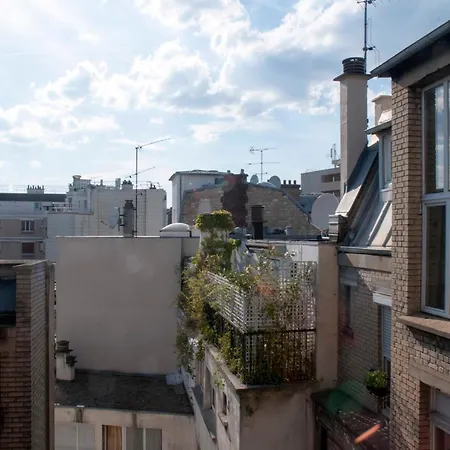 Beautiful Love Nest Near The Seine Apartment Paris