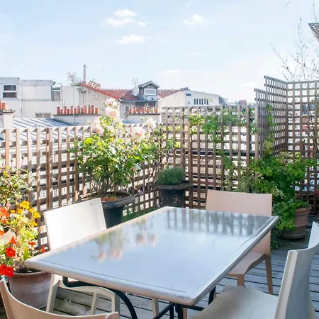 Beautiful Love Nest Near The Seine