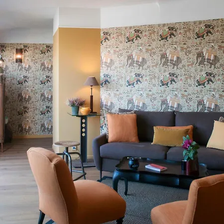 Beautiful Love Nest Near The Seine Apartment Paris